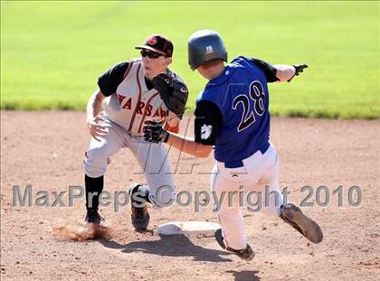 Thumbnail 1 in Honeoye vs. Warsaw (Section 5 Class CC Semifinal) photogallery.