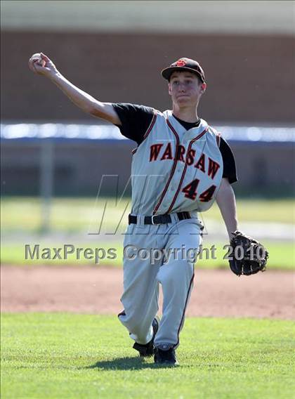 Thumbnail 3 in Honeoye vs. Warsaw (Section 5 Class CC Semifinal) photogallery.