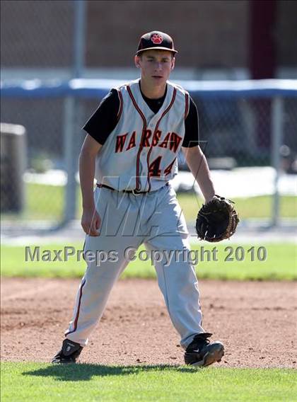 Thumbnail 3 in Honeoye vs. Warsaw (Section 5 Class CC Semifinal) photogallery.