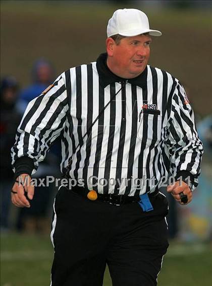 Thumbnail 2 in Deer Creek-Mackinaw vs. Clifton Central (IHSA Class 2A Quarterfinal) photogallery.
