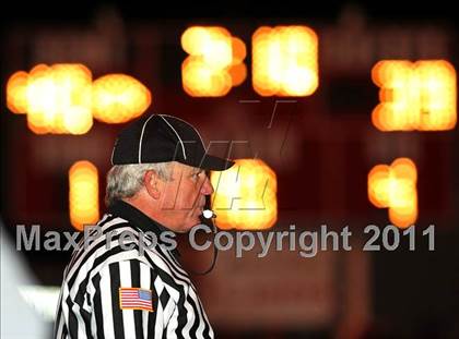 Thumbnail 1 in Deer Creek-Mackinaw vs. Clifton Central (IHSA Class 2A Quarterfinal) photogallery.