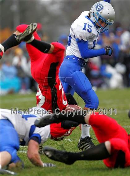 Thumbnail 2 in Deer Creek-Mackinaw vs. Clifton Central (IHSA Class 2A Quarterfinal) photogallery.