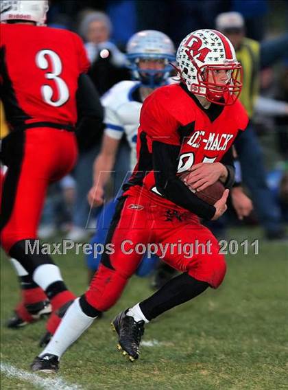 Thumbnail 2 in Deer Creek-Mackinaw vs. Clifton Central (IHSA Class 2A Quarterfinal) photogallery.