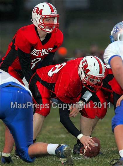 Thumbnail 1 in Deer Creek-Mackinaw vs. Clifton Central (IHSA Class 2A Quarterfinal) photogallery.
