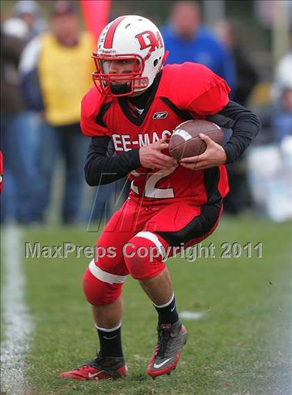 Thumbnail 1 in Deer Creek-Mackinaw vs. Clifton Central (IHSA Class 2A Quarterfinal) photogallery.