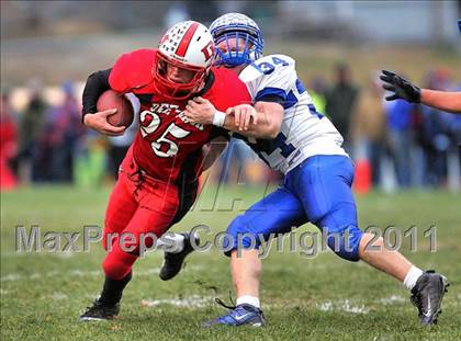 Thumbnail 2 in Deer Creek-Mackinaw vs. Clifton Central (IHSA Class 2A Quarterfinal) photogallery.