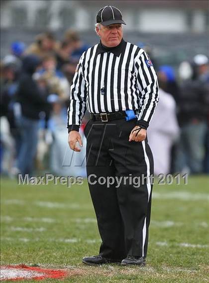 Thumbnail 1 in Deer Creek-Mackinaw vs. Clifton Central (IHSA Class 2A Quarterfinal) photogallery.