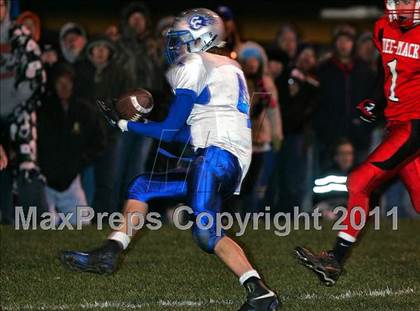 Thumbnail 2 in Deer Creek-Mackinaw vs. Clifton Central (IHSA Class 2A Quarterfinal) photogallery.