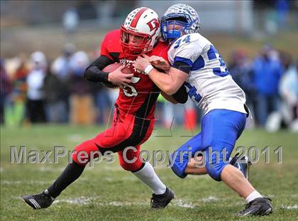 Thumbnail 1 in Deer Creek-Mackinaw vs. Clifton Central (IHSA Class 2A Quarterfinal) photogallery.