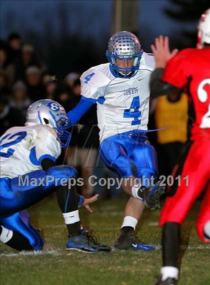 Thumbnail 1 in Deer Creek-Mackinaw vs. Clifton Central (IHSA Class 2A Quarterfinal) photogallery.