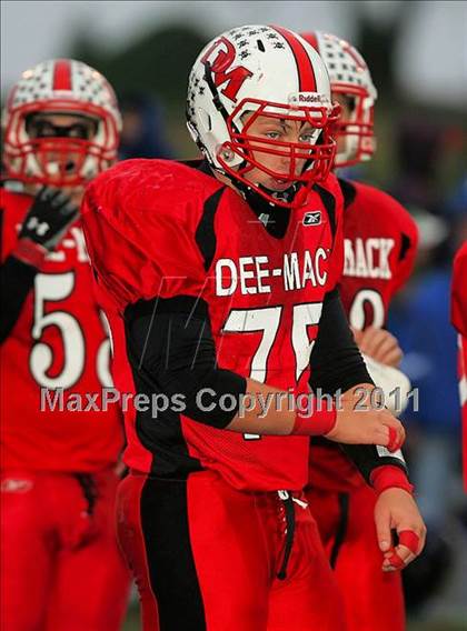 Thumbnail 3 in Deer Creek-Mackinaw vs. Clifton Central (IHSA Class 2A Quarterfinal) photogallery.