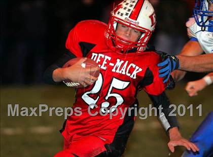 Thumbnail 3 in Deer Creek-Mackinaw vs. Clifton Central (IHSA Class 2A Quarterfinal) photogallery.