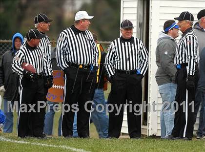 Thumbnail 1 in Deer Creek-Mackinaw vs. Clifton Central (IHSA Class 2A Quarterfinal) photogallery.