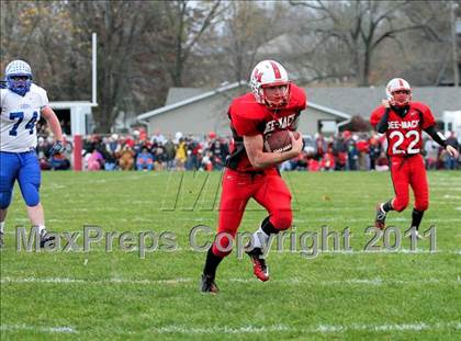 Thumbnail 3 in Deer Creek-Mackinaw vs. Clifton Central (IHSA Class 2A Quarterfinal) photogallery.