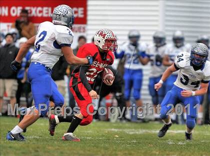 Thumbnail 2 in Deer Creek-Mackinaw vs. Clifton Central (IHSA Class 2A Quarterfinal) photogallery.