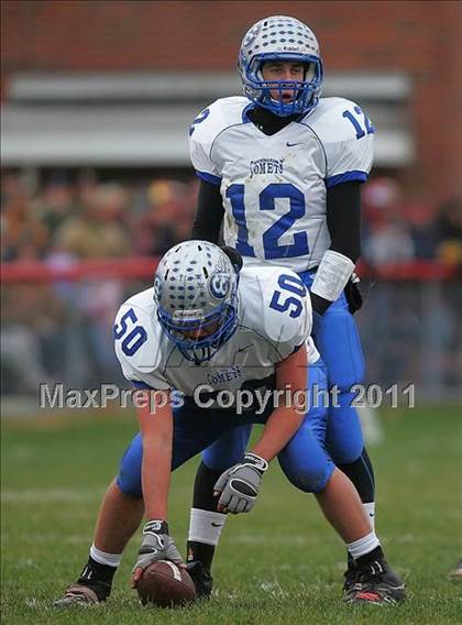Thumbnail 2 in Deer Creek-Mackinaw vs. Clifton Central (IHSA Class 2A Quarterfinal) photogallery.