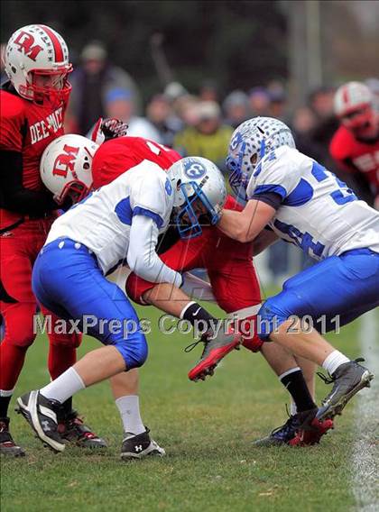 Thumbnail 3 in Deer Creek-Mackinaw vs. Clifton Central (IHSA Class 2A Quarterfinal) photogallery.