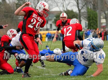 Thumbnail 1 in Deer Creek-Mackinaw vs. Clifton Central (IHSA Class 2A Quarterfinal) photogallery.