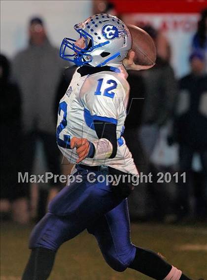 Thumbnail 1 in Deer Creek-Mackinaw vs. Clifton Central (IHSA Class 2A Quarterfinal) photogallery.