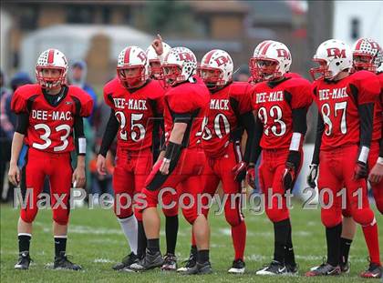 Thumbnail 2 in Deer Creek-Mackinaw vs. Clifton Central (IHSA Class 2A Quarterfinal) photogallery.