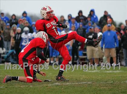 Thumbnail 3 in Deer Creek-Mackinaw vs. Clifton Central (IHSA Class 2A Quarterfinal) photogallery.