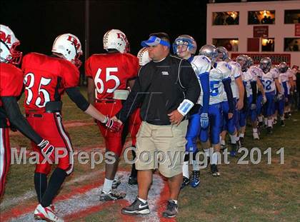 Thumbnail 2 in Deer Creek-Mackinaw vs. Clifton Central (IHSA Class 2A Quarterfinal) photogallery.