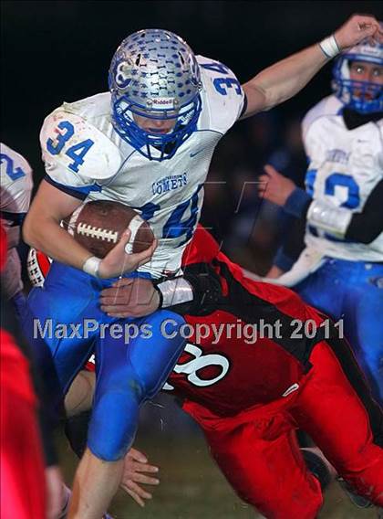 Thumbnail 2 in Deer Creek-Mackinaw vs. Clifton Central (IHSA Class 2A Quarterfinal) photogallery.