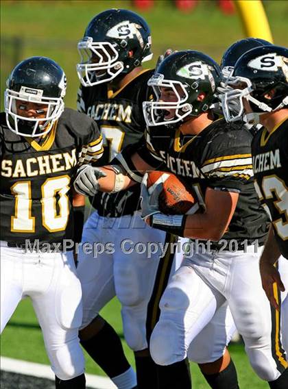 Thumbnail 1 in Lindenhurst @ Sachem North photogallery.