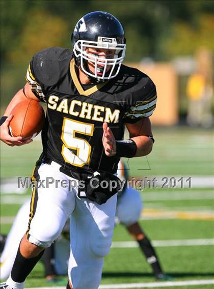 Thumbnail 1 in Lindenhurst @ Sachem North photogallery.