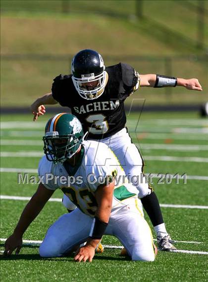 Thumbnail 1 in Lindenhurst @ Sachem North photogallery.