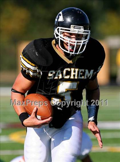 Thumbnail 2 in Lindenhurst @ Sachem North photogallery.