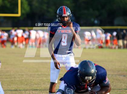 Thumbnail 1 in Strawberry Crest vs. Tampa Bay Tech (Spring Jamboree) photogallery.