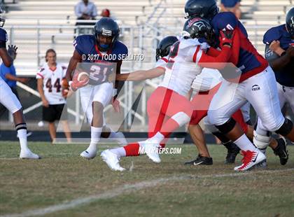 Thumbnail 2 in Strawberry Crest vs. Tampa Bay Tech (Spring Jamboree) photogallery.
