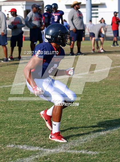 Thumbnail 1 in Strawberry Crest vs. Tampa Bay Tech (Spring Jamboree) photogallery.