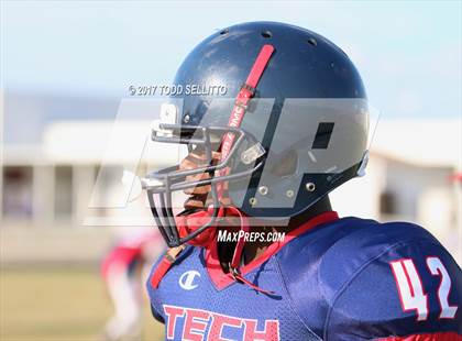 Thumbnail 3 in Strawberry Crest vs. Tampa Bay Tech (Spring Jamboree) photogallery.