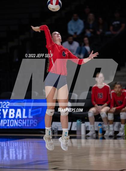 Thumbnail 2 in Grafton @ James Wood (VHSL Class 4 Final) photogallery.