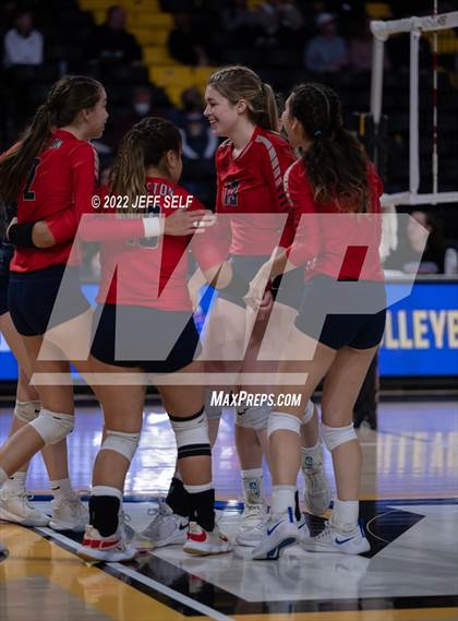 Thumbnail 2 in Grafton @ James Wood (VHSL Class 4 Final) photogallery.