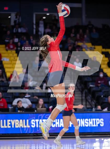 Thumbnail 2 in Grafton @ James Wood (VHSL Class 4 Final) photogallery.