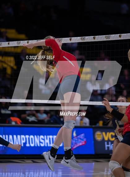 Thumbnail 1 in Grafton @ James Wood (VHSL Class 4 Final) photogallery.