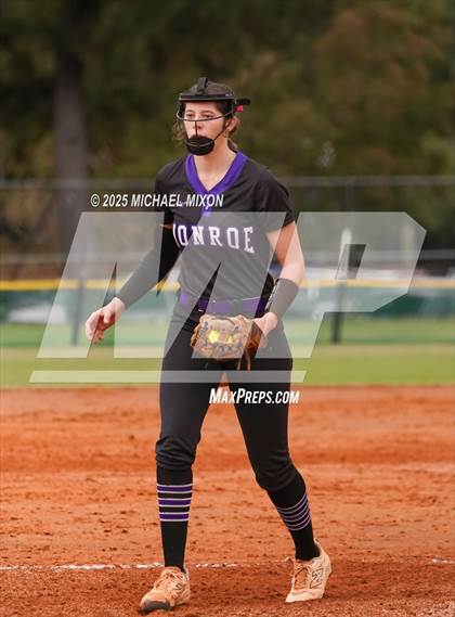 Thumbnail 1 in Monroe Area vs. West Laurens photogallery.