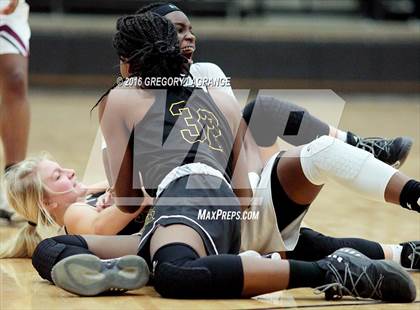 Thumbnail 3 in Amarillo vs. Mansfield Timberview photogallery.