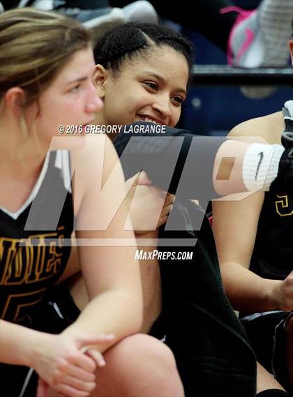 Thumbnail 1 in Amarillo vs. Mansfield Timberview photogallery.