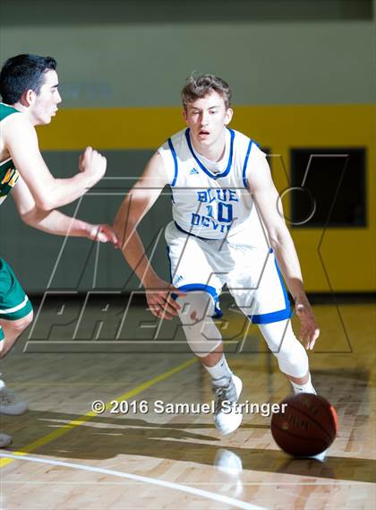 Thumbnail 3 in Davis vs. San Ramon Valley (Joe Schram Classic) photogallery.