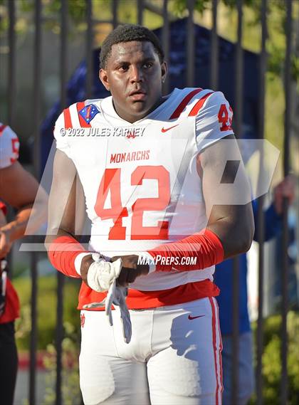 Thumbnail 2 in Mater Dei @ Bishop Gorman photogallery.