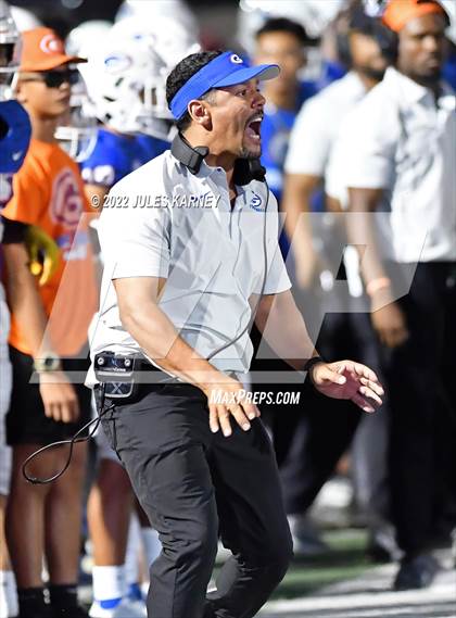 Thumbnail 1 in Mater Dei @ Bishop Gorman photogallery.