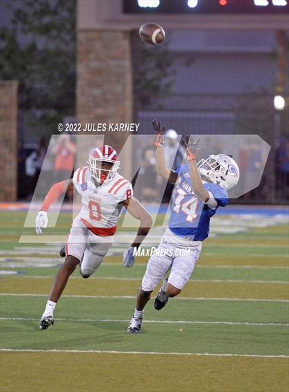Thumbnail 2 in Mater Dei @ Bishop Gorman photogallery.