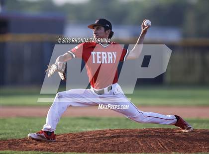Thumbnail 3 in Foster @ Terry photogallery.