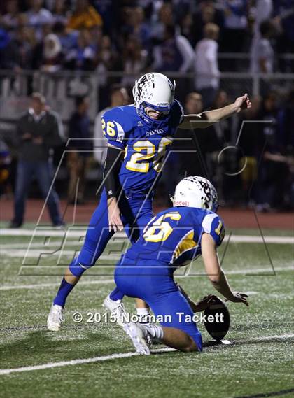 Thumbnail 2 in Conway Springs @ Collegiate (KSHSAA 3A 1st Round) photogallery.