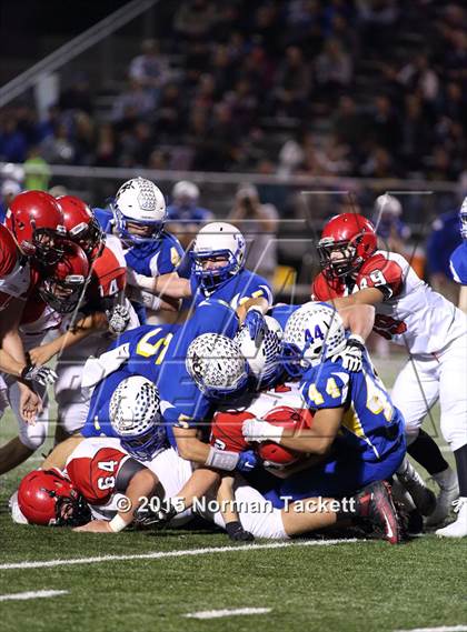 Thumbnail 2 in Conway Springs @ Collegiate (KSHSAA 3A 1st Round) photogallery.