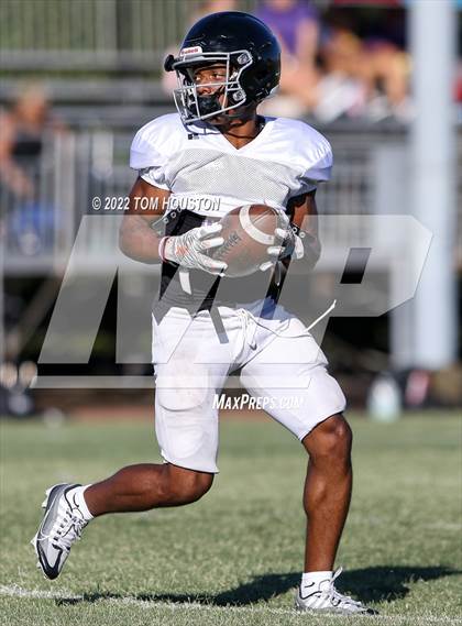 Thumbnail 1 in Bishop Amat vs Rancho Cucamonga (Scrimmage) photogallery.